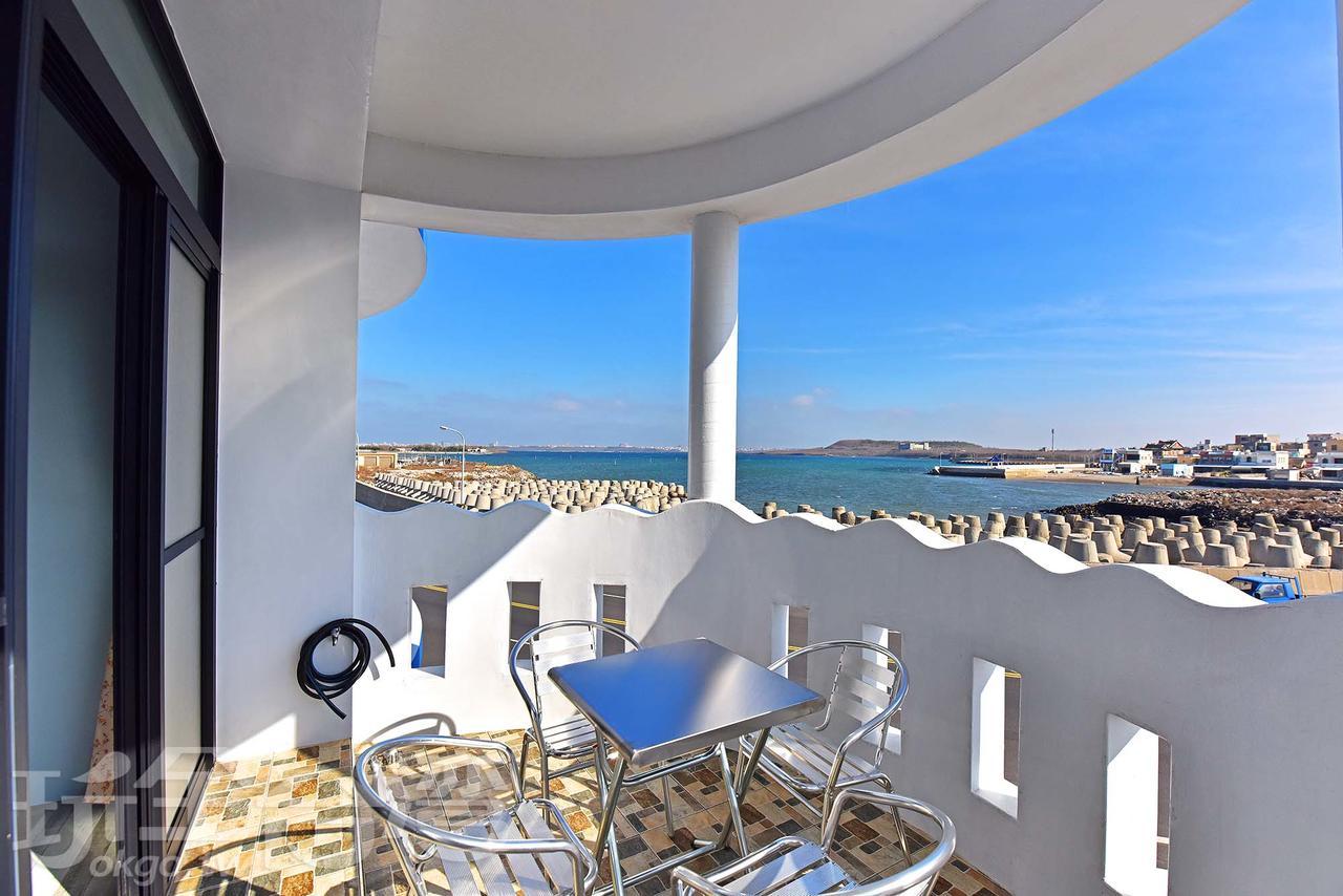 Lai Seaside B&B Манонг Екстериор снимка
