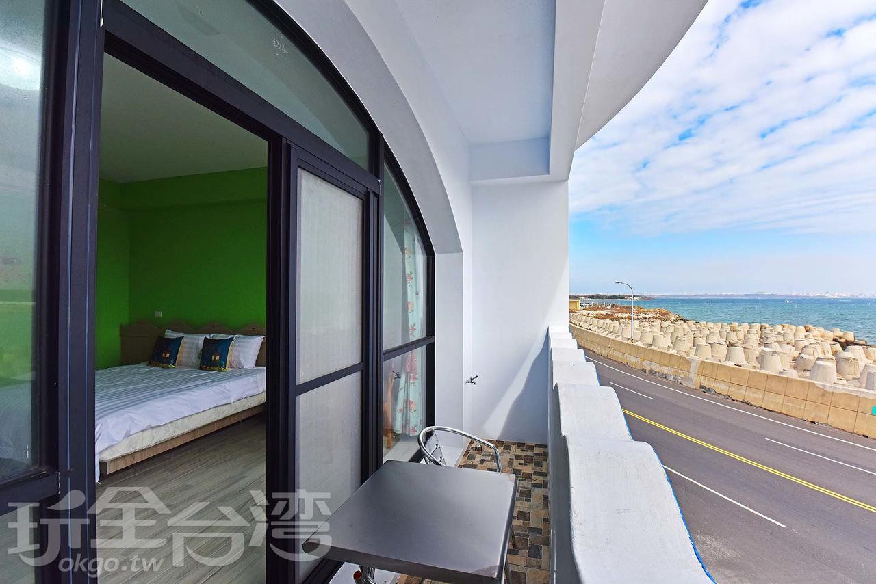 Lai Seaside B&B Манонг Екстериор снимка