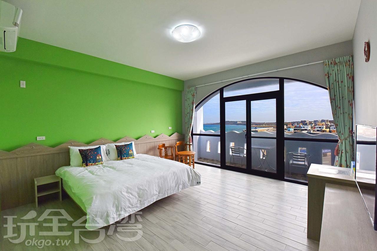 Lai Seaside B&B Манонг Екстериор снимка